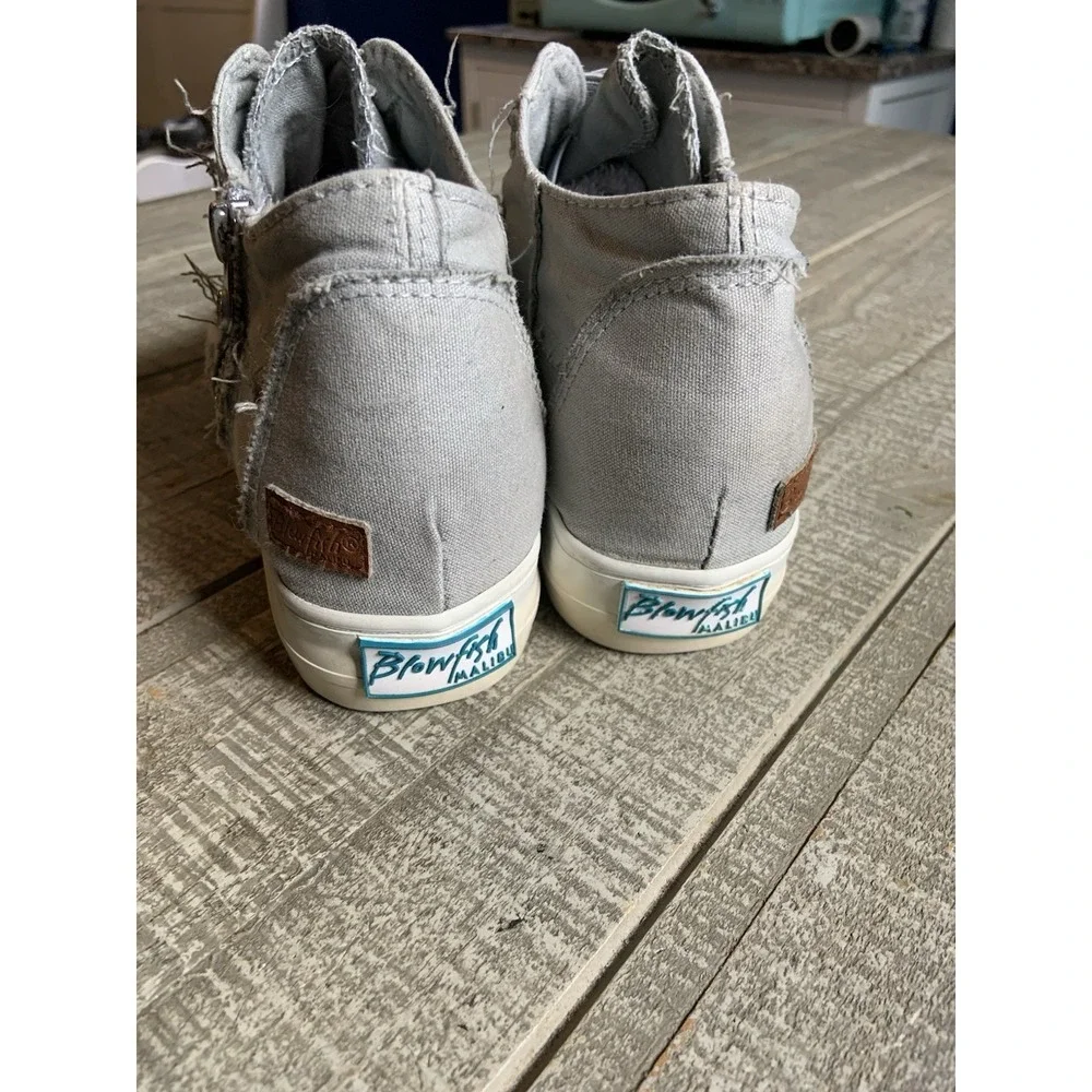 Blowfish Malibu Gray Slip-On Sneakers Side Zipper Low Top Solid Women's Size 7